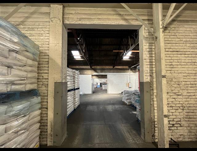 1,558.50M² WAREHOUSE TO LET IN EPPING INDUSTRIAL